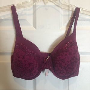 Victoria’s Secret Body by Victoria Underwire, Padded Bra. Size 32 DD